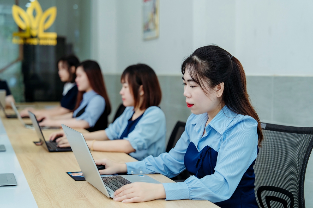 Tuyển Dụng 14 nhân viên văn phòng'